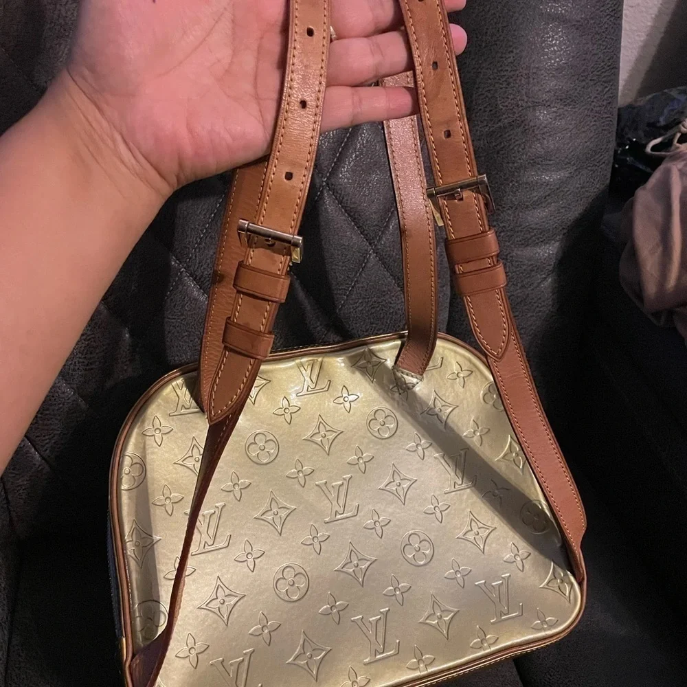 Authentic LV Vernis Monogram Backpack Two Tone Louis Vuitton // 1999 Monogram Vernis Murray Backpack – VSP  main image 3